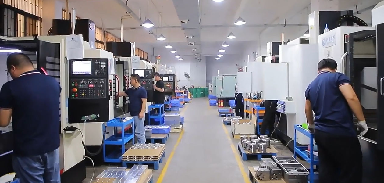 Dongguan Zhongwei Metal Products Co., Ltd Produktionslinie des Herstellers